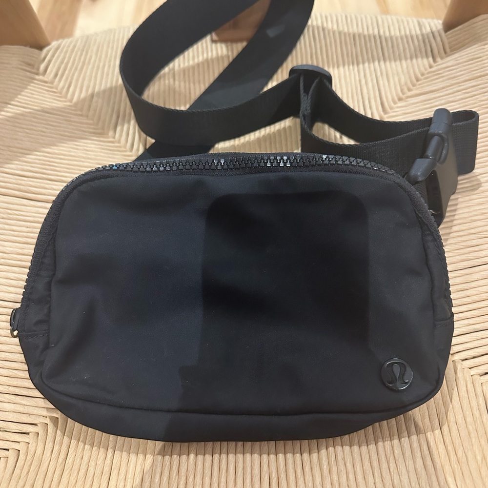 Lululemon Crossbody Bag - Black